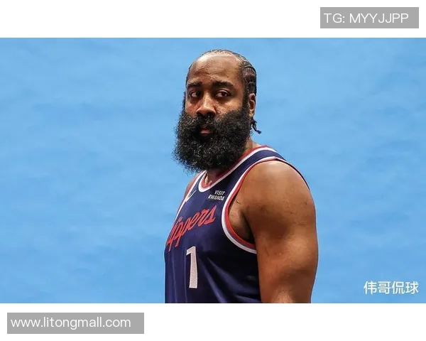 湖人旧将贝弗利低迷，詹姆斯·哈登37分&杰伦·布朗33分13篮板难阻快船末节崩盘